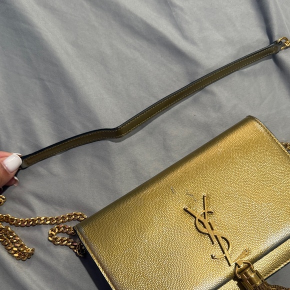Yves Saint Laurent Metallic Gold Clutch with Tassel - Picture 2 of 8